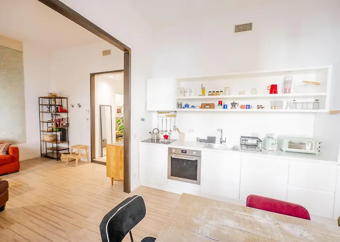 Apartment Charming Design In Vibrant Pigneto *